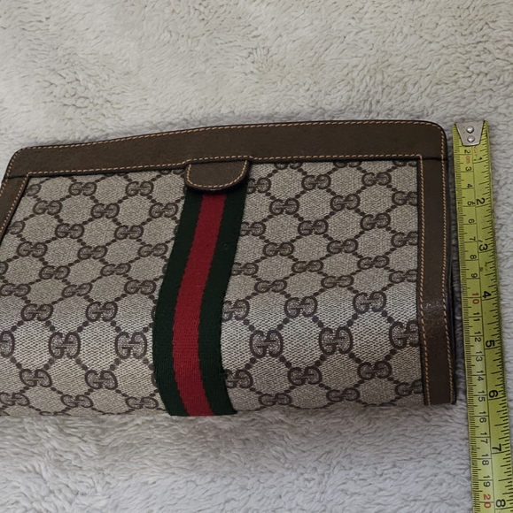 ❣️❤️🔥HOST PICK ❤️🔥Gucci GG Clutch/Pouch❣️ - Picture 15 of 15